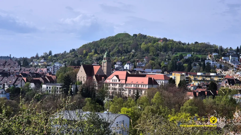 Blick auf den Wallberg Monte Scherbelino in Pforzheim mit Brötzingen im Vordergrund